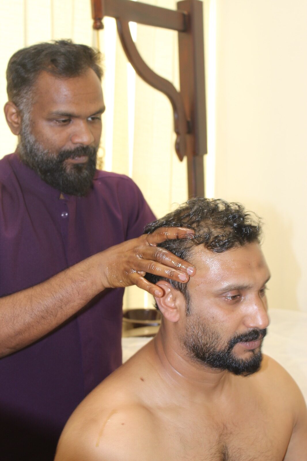 Shiro Abhyanga